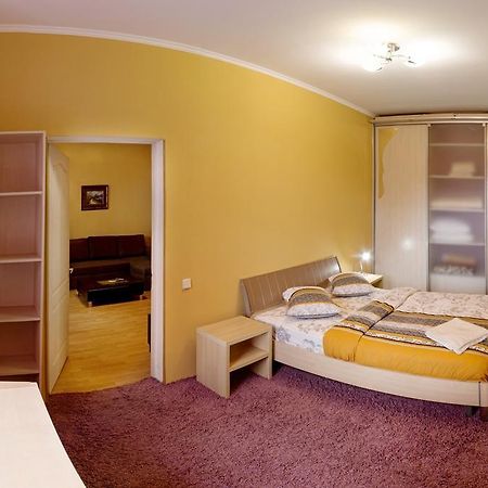 Kyiv Apartment In The City Center On Turgenevskaya Street Exterior photo